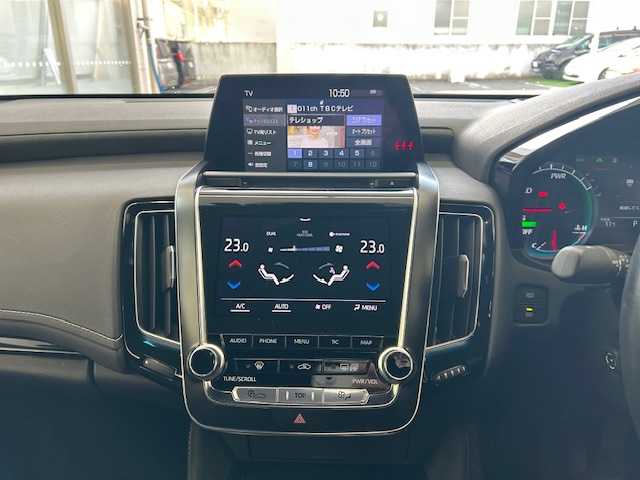 トヨタ クラウン ハイブリッド RS アドバンス 宮城県 2018(平30)年 6万km ホワイトパールクリスタルシャイン ワンオーナー/純正ナビ/・フルセグTV/Miracast/SD/BT/USB/バックカメラ/ハーフレザーシート/前席パワーシート/前席シートヒーター/ステアリングヒーター/トヨタセーフティーセンス/ブラインドスポットモニター/HUD/LEDヘッドライト/純正18インチアルミ＆ノーマルタイヤ/純正18インチアルミ＆スタッドレス積込/電動リアサンシェード/ビルトインETC/プッシュスタート/スマートキー/保証書、取扱説明書