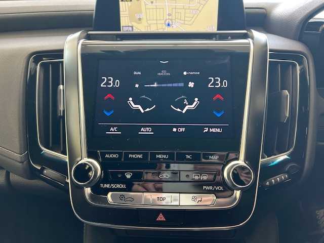 トヨタ クラウン ハイブリッド RS アドバンス 宮城県 2018(平30)年 6万km ホワイトパールクリスタルシャイン ワンオーナー/純正ナビ/・フルセグTV/Miracast/SD/BT/USB/バックカメラ/ハーフレザーシート/前席パワーシート/前席シートヒーター/ステアリングヒーター/トヨタセーフティーセンス/ブラインドスポットモニター/HUD/LEDヘッドライト/純正18インチアルミ＆ノーマルタイヤ/純正18インチアルミ＆スタッドレス積込/電動リアサンシェード/ビルトインETC/プッシュスタート/スマートキー/保証書、取扱説明書