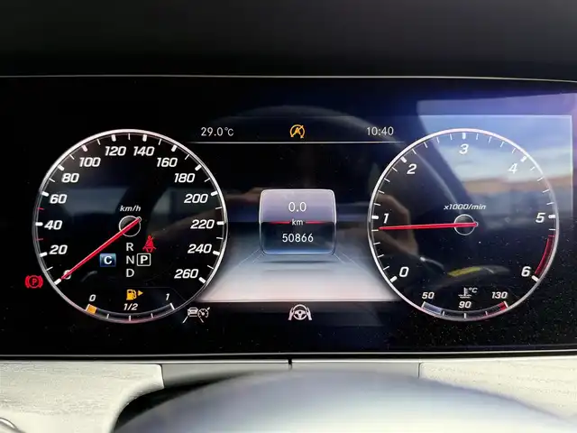 メルセデス・ベンツ ＣＬＳ２２０ｄ スポーツ エクスクルーシブPKG 静岡県 2018(平30)年 5.1万km ダイヤモンドホワイト サンルーフ/レザーシート/HUD/BSM/ブルメスタ/電動リアゲート/純正ナビ/(BT/CarPlay/フルセグ)/360°カメラ/ACC/LKA/パーキングアシスト/メモリー付パワーシート/シートヒーター/シートエアコン/スマートキー/ETC/ドライブレコーダー/純正フロアマット/純正19インチアルミホイール