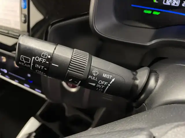 ホンダ フィット ハイブリット Fパッケージ 鹿児島県 2016(平28)年 14.8万km プレミアムホワイトパールⅡ 純正メモリナビ/(BT/CD/DVD/AM/FM/フルセグTV)/バックカメラ/ステアリングスイッチ/ETC/電動格納ミラー/純正フロアマット/純正ドアバイザー/パワーウィンドウ/パワーステアリング/保証書/取扱説明書