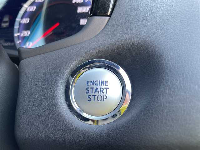 トヨタ クラウン ハイブリッド RS アドバンス 石川県 2020(令2)年 7.6万km ホワイトパールクリスタルシャイン 純正ナビ　フルセグＴＶ　バックカメラ　ＬＥＤヘッドライト　革シート　スマートキー　トヨタセーフティセンス　レーダークルーズ　ドラレコ　ＥＴＣ　純正アルミ　スタッドレス＆ＡＷ積み込み