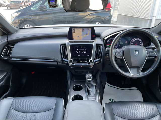 トヨタ クラウン ハイブリッド RS アドバンス 石川県 2020(令2)年 7.6万km ホワイトパールクリスタルシャイン 純正ナビ　フルセグＴＶ　バックカメラ　ＬＥＤヘッドライト　革シート　スマートキー　トヨタセーフティセンス　レーダークルーズ　ドラレコ　ＥＴＣ　純正アルミ　スタッドレス＆ＡＷ積み込み