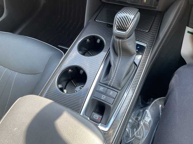 トヨタ クラウン ハイブリッド RS アドバンス 石川県 2020(令2)年 7.6万km ホワイトパールクリスタルシャイン 純正ナビ　フルセグＴＶ　バックカメラ　ＬＥＤヘッドライト　革シート　スマートキー　トヨタセーフティセンス　レーダークルーズ　ドラレコ　ＥＴＣ　純正アルミ　スタッドレス＆ＡＷ積み込み