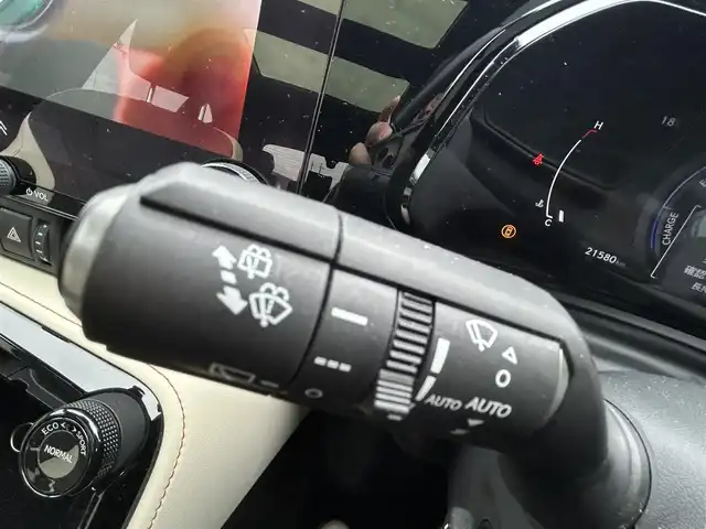 レクサス ＮＸ 350h バージョンL 愛知県 2023(令5)年 2.2万km ソニッククォーツ ＡＷＤ　/14インチディスプレイオーディオ（コネクテッドナビ対応）/パノラマルーフ（IR・UVカット機能付/チルト＆アウタースライド式）/電子インナーミラー（前後方ドラレコ搭載）　/ＤＴＶ　/ＢＴ　/本革シート/純正フロアマット　/“マークレビンソン”プレミアムサラウンドサウンドシステム/レーダークルーズコントロール　/ヘッドアップディスプレイ/TFT液晶式メーター/カラーヘッドアップディスプレイ（連動ステアリングスイッチ付）/Lexus Safety System ＋/レーンディパーチャーアラート［LDA］/レーントレーシングアシスト［LTA］/レーンチェンジアシスト［LCA]/ブラインドスポットモニター［BSM］/パノラミックビューモニター（床下透過表示機能付）/全席シートヒーター/235/50R20　純正ホイール/ETC2.0/パワーバックドア