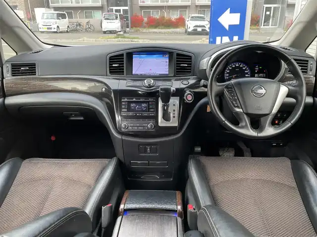 日産 エルグランド 250ハイウェイスター 道央・札幌 2013(平25)年 10.9万km ブリリアントホワイトパール (株)IDOMが運営する【じしゃロン札幌豊平店】の自社ローン専用車両になりますこちらは現金またはオートローンご利用時の価格です。自社ローンご希望の方は別途その旨お申付け下さい/プッシュスタート/ハーフレザーシート/純正ナビ・TV/全周囲モニター/パワースライドドア/社外フリップダウンモニター/ETC