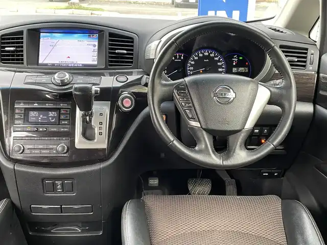 日産 エルグランド 250ハイウェイスター 道央・札幌 2013(平25)年 10.9万km ブリリアントホワイトパール (株)IDOMが運営する【じしゃロン札幌豊平店】の自社ローン専用車両になりますこちらは現金またはオートローンご利用時の価格です。自社ローンご希望の方は別途その旨お申付け下さい/プッシュスタート/ハーフレザーシート/純正ナビ・TV/全周囲モニター/パワースライドドア/社外フリップダウンモニター/ETC