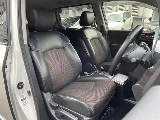 日産 エルグランド 250ハイウェイスター 道央・札幌 2013(平25)年 10.9万km ブリリアントホワイトパール (株)IDOMが運営する【じしゃロン札幌豊平店】の自社ローン専用車両になりますこちらは現金またはオートローンご利用時の価格です。自社ローンご希望の方は別途その旨お申付け下さい/プッシュスタート/ハーフレザーシート/純正ナビ・TV/全周囲モニター/パワースライドドア/社外フリップダウンモニター/ETC