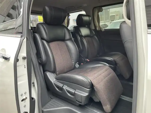 日産 エルグランド 250ハイウェイスター 道央・札幌 2013(平25)年 10.9万km ブリリアントホワイトパール (株)IDOMが運営する【じしゃロン札幌豊平店】の自社ローン専用車両になりますこちらは現金またはオートローンご利用時の価格です。自社ローンご希望の方は別途その旨お申付け下さい/プッシュスタート/ハーフレザーシート/純正ナビ・TV/全周囲モニター/パワースライドドア/社外フリップダウンモニター/ETC