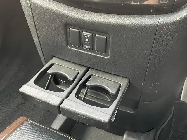 日産 エルグランド 250ハイウェイスター 道央・札幌 2013(平25)年 10.9万km ブリリアントホワイトパール (株)IDOMが運営する【じしゃロン札幌豊平店】の自社ローン専用車両になりますこちらは現金またはオートローンご利用時の価格です。自社ローンご希望の方は別途その旨お申付け下さい/プッシュスタート/ハーフレザーシート/純正ナビ・TV/全周囲モニター/パワースライドドア/社外フリップダウンモニター/ETC