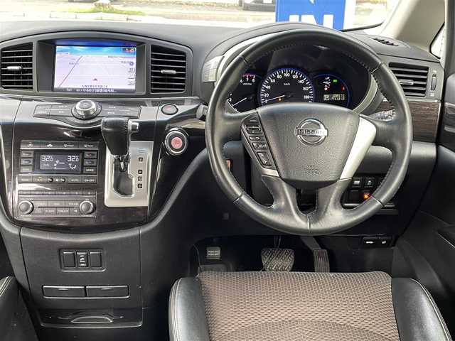 日産 エルグランド 250ハイウェイスター 道央・札幌 2013(平25)年 10.9万km ブリリアントホワイトパール (株)IDOMが運営する【じしゃロン札幌豊平店】の自社ローン専用車両になりますこちらは現金またはオートローンご利用時の価格です。自社ローンご希望の方は別途その旨お申付け下さい/プッシュスタート/ハーフレザーシート/純正ナビ・TV/アラウンドビューモニター/パワースライドドア/社外フリップダウンモニター/ETC