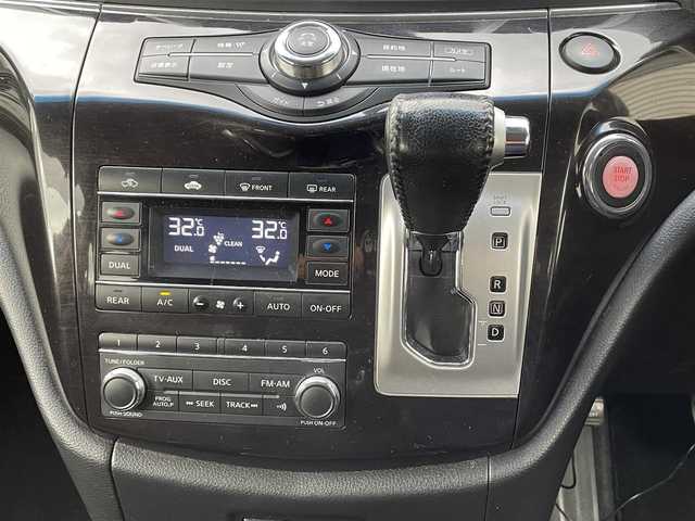 日産 エルグランド 250ハイウェイスター 道央・札幌 2013(平25)年 10.9万km ブリリアントホワイトパール (株)IDOMが運営する【じしゃロン札幌豊平店】の自社ローン専用車両になりますこちらは現金またはオートローンご利用時の価格です。自社ローンご希望の方は別途その旨お申付け下さい/プッシュスタート/ハーフレザーシート/純正ナビ・TV/アラウンドビューモニター/パワースライドドア/社外フリップダウンモニター/ETC