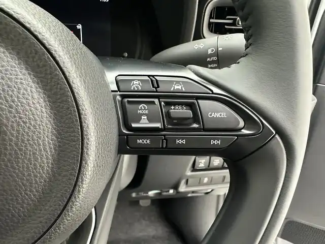 トヨタ シエンタ ハイブリッド Z 兵庫県 2025(令7)年 0.1千km プラチナホワイトパールマイカ 登録済未使用車/１０．５インチ純正メモリナビ/（FM/AM、BT、フルセグ）/全方位カメラ/バックカメラ/両側パワースライドドア/追従式クルーズコントロール/電動格納ミラー/ウィンカーミラー/電動パーキング/オートブレーキホールド/ＢＳＭ/ＥＴＣ２．０/革巻きステアリング/プッシュスタート/スマートキー×２/LEDヘッドライト/オートライト/オートハイビーム