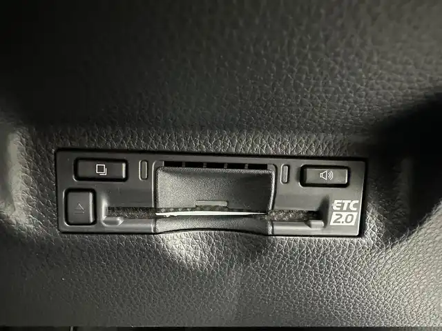 トヨタ シエンタ ハイブリッド Z 兵庫県 2025(令7)年 0.1千km プラチナホワイトパールマイカ 登録済未使用車/１０．５インチ純正メモリナビ/（FM/AM、BT、フルセグ）/全方位カメラ/バックカメラ/両側パワースライドドア/追従式クルーズコントロール/電動格納ミラー/ウィンカーミラー/電動パーキング/オートブレーキホールド/ＢＳＭ/ＥＴＣ２．０/革巻きステアリング/プッシュスタート/スマートキー×２/LEDヘッドライト/オートライト/オートハイビーム