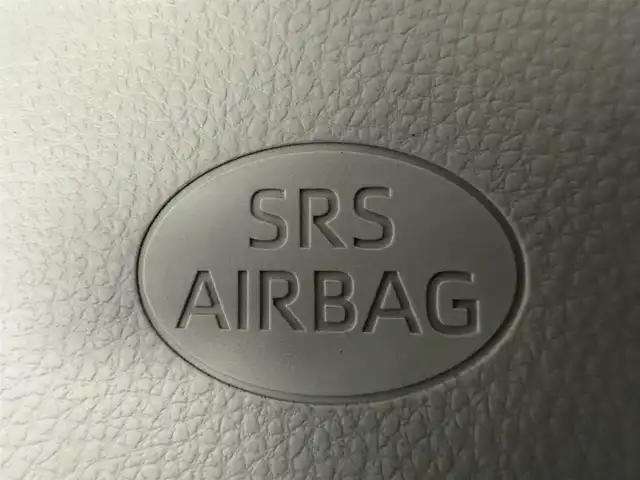 トヨタ シエンタ ハイブリッド Z 兵庫県 2025(令7)年 0.1千km プラチナホワイトパールマイカ 登録済未使用車/１０．５インチ純正メモリナビ/（FM/AM、BT、フルセグ）/全方位カメラ/バックカメラ/両側パワースライドドア/追従式クルーズコントロール/電動格納ミラー/ウィンカーミラー/電動パーキング/オートブレーキホールド/ＢＳＭ/ＥＴＣ２．０/革巻きステアリング/プッシュスタート/スマートキー×２/LEDヘッドライト/オートライト/オートハイビーム