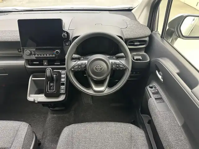 トヨタ シエンタ ハイブリッド Z 兵庫県 2025(令7)年 0.1千km プラチナホワイトパールマイカ 登録済未使用車/１０．５インチ純正メモリナビ/（FM/AM、BT、フルセグ）/全方位カメラ/バックカメラ/両側パワースライドドア/追従式クルーズコントロール/電動格納ミラー/ウィンカーミラー/電動パーキング/オートブレーキホールド/ＢＳＭ/ＥＴＣ２．０/革巻きステアリング/プッシュスタート/スマートキー×２/LEDヘッドライト/オートライト/オートハイビーム