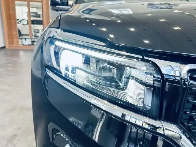 クライスラー・ジープ ジープ コマンダー リミテッド 大阪府 2024(令6)年 0.9万km 黒 ACC/純正ナビ/TV/360度カメラ/applecarplay/純正18インチAW/LEDヘッドライト/電動リアゲート/ブラインドスポット/クリアランスソナー/黒革/パワーシート/Dシートメモリ/シートヒーター/ステアリングヒーター/ルーフレール