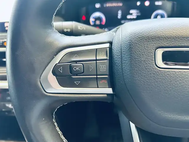 クライスラー・ジープ ジープ コマンダー リミテッド 大阪府 2024(令6)年 0.9万km 黒 ACC/純正ナビ/TV/360度カメラ/applecarplay/純正18インチAW/LEDヘッドライト/電動リアゲート/ブラインドスポット/クリアランスソナー/黒革/パワーシート/Dシートメモリ/シートヒーター/ステアリングヒーター/ルーフレール