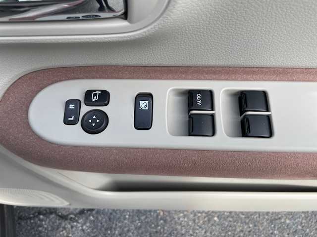 スズキ ラパン X 三重県 2023(令5)年 1万km テラコッタピンクメタリック/ソフトベージュ 2トーン メーカーオプション/・ソフトベージュルーフ/・ソフトベージュドアミラー/セーフティサポート/・デュアルカメラブレーキサポート/・誤発進抑制機能/・車線逸脱警報機能/・ふらつき警報機能/・先行車発進お知らせ機能/・後退時ブレーキサポート/・標識認識機能/・リアパーキングセンサー/・ハイビームアシスト/アイドリングストップシステム/エネチャージ/1オーナー/純正ディスプレイオーディオ/【Bluetooth/USB/スマホ連携】/バックカメラ/前後ドライブレコーダー/D/N席シートヒーター/オートライト/LEDヘッドランプ/155/65R14インチ純正AW/プッシュスタート/スマートキー/スペアキー/純正フロアマット