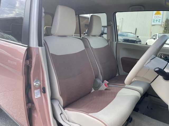 スズキ ラパン X 三重県 2023(令5)年 1万km テラコッタピンクメタリック/ソフトベージュ 2トーン メーカーオプション/・ソフトベージュルーフ/・ソフトベージュドアミラー/セーフティサポート/・デュアルカメラブレーキサポート/・誤発進抑制機能/・車線逸脱警報機能/・ふらつき警報機能/・先行車発進お知らせ機能/・後退時ブレーキサポート/・標識認識機能/・リアパーキングセンサー/・ハイビームアシスト/アイドリングストップシステム/エネチャージ/1オーナー/純正ディスプレイオーディオ/【Bluetooth/USB/スマホ連携】/バックカメラ/前後ドライブレコーダー/D/N席シートヒーター/オートライト/LEDヘッドランプ/155/65R14インチ純正AW/プッシュスタート/スマートキー/スペアキー/純正フロアマット