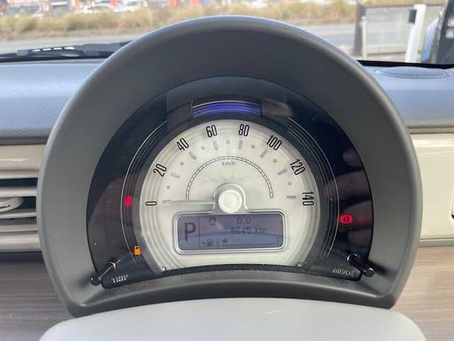 スズキ ラパン X 三重県 2023(令5)年 1万km テラコッタピンクメタリック/ソフトベージュ 2トーン メーカーオプション/・ソフトベージュルーフ/・ソフトベージュドアミラー/セーフティサポート/・デュアルカメラブレーキサポート/・誤発進抑制機能/・車線逸脱警報機能/・ふらつき警報機能/・先行車発進お知らせ機能/・後退時ブレーキサポート/・標識認識機能/・リアパーキングセンサー/・ハイビームアシスト/アイドリングストップシステム/エネチャージ/1オーナー/純正ディスプレイオーディオ/【Bluetooth/USB/スマホ連携】/バックカメラ/前後ドライブレコーダー/D/N席シートヒーター/オートライト/LEDヘッドランプ/155/65R14インチ純正AW/プッシュスタート/スマートキー/スペアキー/純正フロアマット