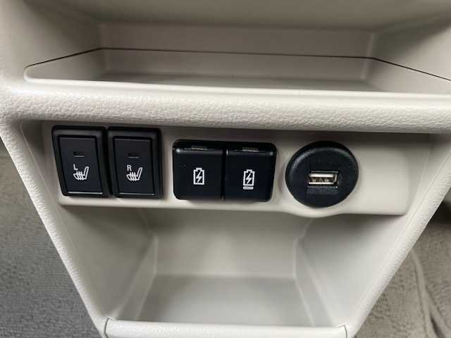 スズキ ラパン X 三重県 2023(令5)年 1万km テラコッタピンクメタリック/ソフトベージュ 2トーン メーカーオプション/・ソフトベージュルーフ/・ソフトベージュドアミラー/セーフティサポート/・デュアルカメラブレーキサポート/・誤発進抑制機能/・車線逸脱警報機能/・ふらつき警報機能/・先行車発進お知らせ機能/・後退時ブレーキサポート/・標識認識機能/・リアパーキングセンサー/・ハイビームアシスト/アイドリングストップシステム/エネチャージ/1オーナー/純正ディスプレイオーディオ/【Bluetooth/USB/スマホ連携】/バックカメラ/前後ドライブレコーダー/D/N席シートヒーター/オートライト/LEDヘッドランプ/155/65R14インチ純正AW/プッシュスタート/スマートキー/スペアキー/純正フロアマット