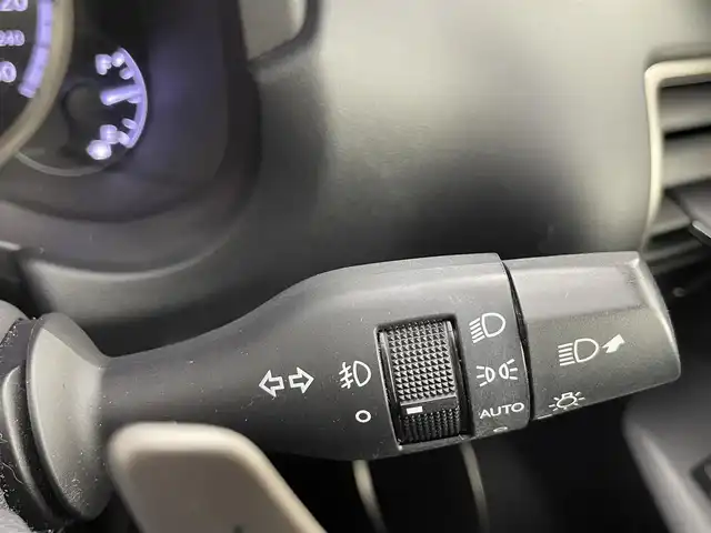 レクサス ＮＸ 300h Fスポーツ 道央・札幌 2019(令1)年 5.8万km ホワイトノーヴァガラスフレーク ・ワンオーナー/・サンルーフ/・４WD/・純正メモリーナビゲーション/　CD/DVD/フルセグ/SD/USB/AUX/Miracast/・全方位カメラ/・ビルトインETC2.0/・純正前方録画ドライブレコーダー/・１００V充電/・パワーバックドア/・PCS/・BSM/・PKSA/・PKSB/・RSA/・HUD/・横滑り防止装置/・LKA/・レザーシート/・前席シートヒーター/エアシート/・ステアリングヒーター/・電動格納リアシート/・LEDヘッドライト/・オートライト/・オートマチックハイビーム/・フロントフォグランプ/・前後コーナーセンサー/・レーダークルーズコントロール/・純正フロアマット/・純正AW18インチ/・スマートキー/・プッシュスタート/・MTモード付AT