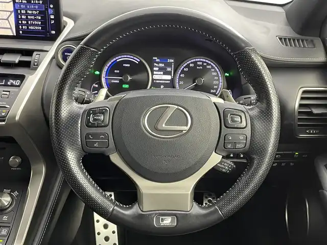 レクサス ＮＸ 300h Fスポーツ 道央・札幌 2019(令1)年 5.8万km ホワイトノーヴァガラスフレーク ・ワンオーナー/・サンルーフ/・４WD/・純正メモリーナビゲーション/　CD/DVD/フルセグ/SD/USB/AUX/Miracast/・全方位カメラ/・ビルトインETC2.0/・純正前方録画ドライブレコーダー/・１００V充電/・パワーバックドア/・PCS/・BSM/・PKSA/・PKSB/・RSA/・HUD/・横滑り防止装置/・LKA/・レザーシート/・前席シートヒーター/エアシート/・ステアリングヒーター/・電動格納リアシート/・LEDヘッドライト/・オートライト/・オートマチックハイビーム/・フロントフォグランプ/・前後コーナーセンサー/・レーダークルーズコントロール/・純正フロアマット/・純正AW18インチ/・スマートキー/・プッシュスタート/・MTモード付AT