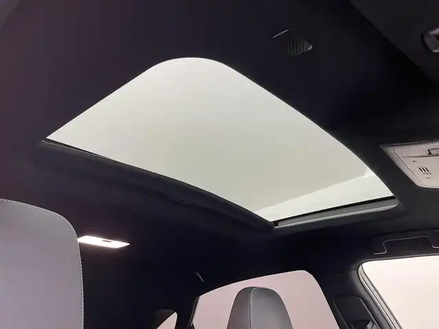 レクサス ＮＸ 300h Fスポーツ 道央・札幌 2019(令1)年 5.8万km ホワイトノーヴァガラスフレーク ・ワンオーナー/・サンルーフ/・４WD/・純正メモリーナビゲーション/　CD/DVD/フルセグ/SD/USB/AUX/Miracast/・全方位カメラ/・ビルトインETC2.0/・純正前方録画ドライブレコーダー/・１００V充電/・パワーバックドア/・PCS/・BSM/・PKSA/・PKSB/・RSA/・HUD/・横滑り防止装置/・LKA/・レザーシート/・前席シートヒーター/エアシート/・ステアリングヒーター/・電動格納リアシート/・LEDヘッドライト/・オートライト/・オートマチックハイビーム/・フロントフォグランプ/・前後コーナーセンサー/・レーダークルーズコントロール/・純正フロアマット/・純正AW18インチ/・スマートキー/・プッシュスタート/・MTモード付AT