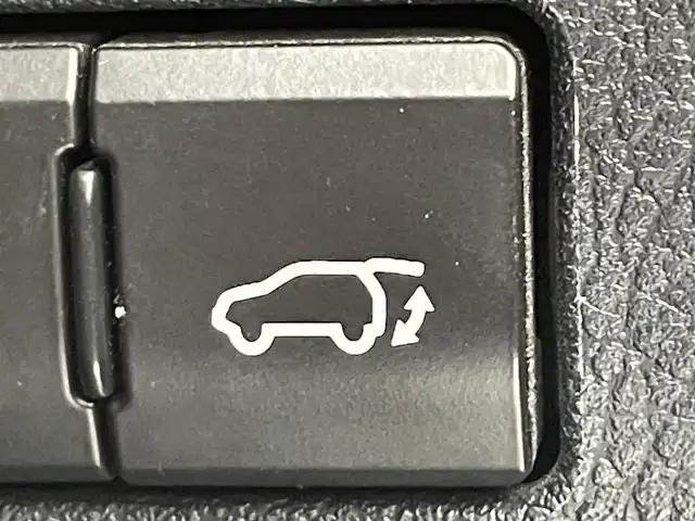 レクサス ＮＸ 300h Fスポーツ 道央・札幌 2019(令1)年 5.8万km ホワイトノーヴァガラスフレーク ・ワンオーナー/・サンルーフ/・４WD/・純正メモリーナビゲーション/　CD/DVD/フルセグ/SD/USB/AUX/Miracast/・全方位カメラ/・ビルトインETC2.0/・純正前方録画ドライブレコーダー/・１００V充電/・パワーバックドア/・PCS/・BSM/・PKSA/・PKSB/・RSA/・HUD/・横滑り防止装置/・LKA/・レザーシート/・前席シートヒーター/エアシート/・ステアリングヒーター/・電動格納リアシート/・LEDヘッドライト/・オートライト/・オートマチックハイビーム/・フロントフォグランプ/・前後コーナーセンサー/・レーダークルーズコントロール/・純正フロアマット/・純正AW18インチ/・スマートキー/・プッシュスタート/・MTモード付AT