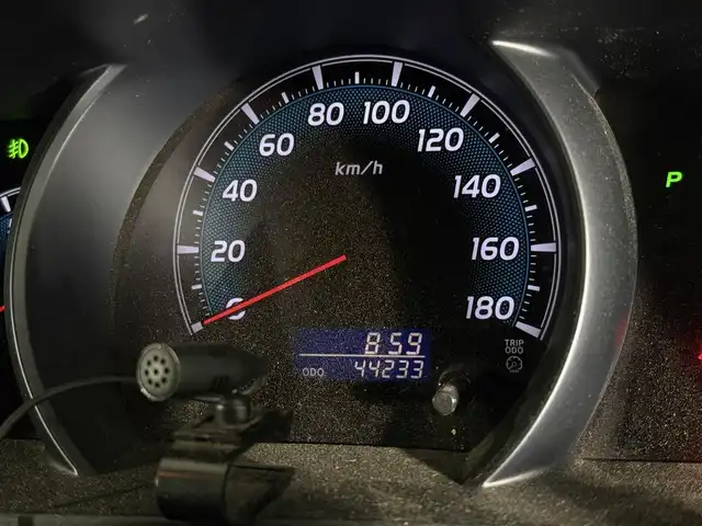 トヨタ ハイエース GL 佐賀県 2010(平22)年 4.5万km ホワイト ワンオーナー車/キャンピング仕様車/ベットキット/テーブル/家庭用テレビ/社外コンバーター/AC100V電源/カーテン/社外7インチナビ/フルセグテレビ/ETC/保証書/取扱説明書