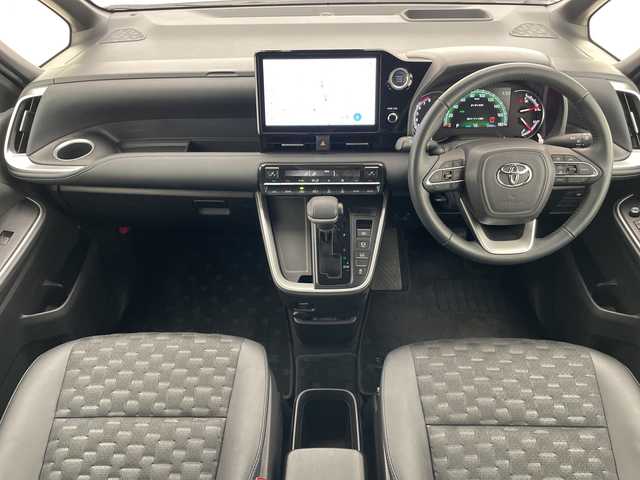 トヨタ ヴォクシー S－Z 愛知県 2022(令4)年 2.4万km ホワイトパールクリスタルシャイン 純正10.5型ディスプレイオーディオナビ/両側パワースライドドア/レーダークルーズコントロール/シートヒーター/バックカメラ/コーナーセンサー/純正アルミホイール/ETC2.0/LEDヘッドライト/インテリジェントミラー/リアオートエアコン/オートマチックハイビーム/ドライブレコーダー/衝突軽減システム/フルセグ/CD DVD/Bluetooth/ステアリングスイッチ/スマートキー/プッシュスタート