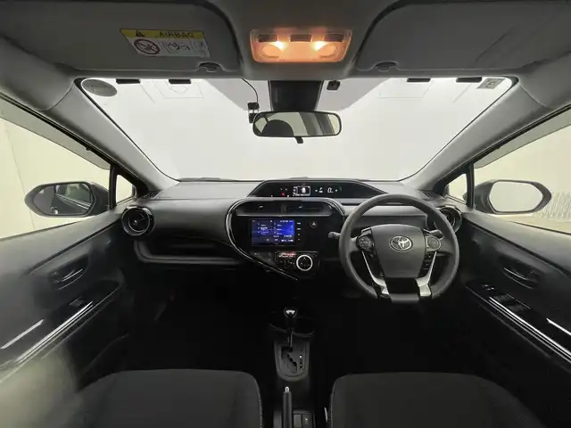 トヨタ アクア S スタイルブラック 群馬県 2021(令3)年 1.4万km ブラックマイカ 禁煙車　社外７インチナビ　オートマチックハイビーム　オートライト　LEDライト　ビルトインETC アラウンドビューカメラ　純正フロアマット　ドライブレコーダー　オートエアコン　プッシュスタート