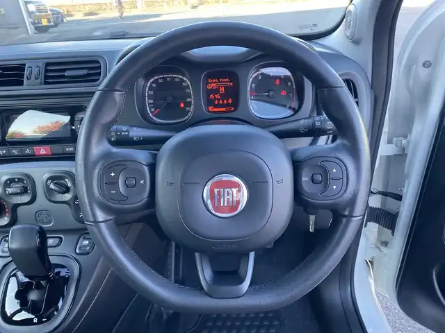 フィアット パンダ イージー 福岡県 2022(令4)年 2万km 白 ・1オーナー/・USBポート/・純正14ホイール/・アイドリングストップ/・F・Rフォグランプ