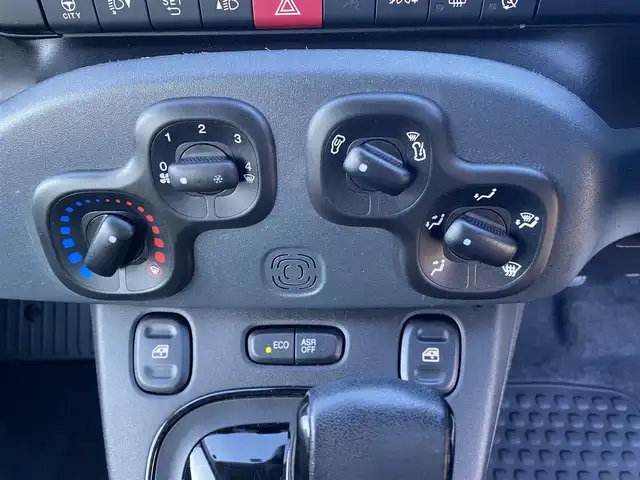 フィアット パンダ イージー 福岡県 2022(令4)年 2万km 白 ・1オーナー/・USBポート/・純正14ホイール/・アイドリングストップ/・F・Rフォグランプ