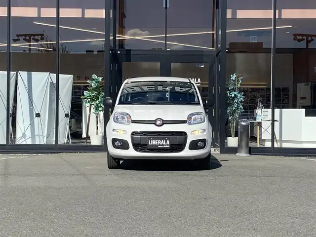 フィアット パンダ イージー 福岡県 2022(令4)年 2万km 白 ・1オーナー/・USBポート/・純正14ホイール/・アイドリングストップ/・F・Rフォグランプ