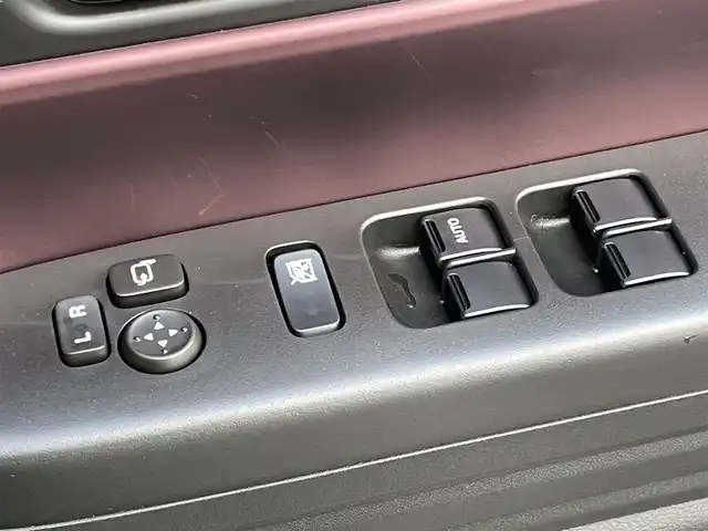 スズキ スペーシア カスタム HYBRID XS 香川県 2025(令7)年 0.1千km ピュアホワイトパール/ブラック2トーン 届出済未使用車/純正９型ナビ/全方位カメラ/デュアルセンサーブレーキサポートII/両側パワースライドドア/レーダークルーズコントロール/リアサーキュレーター/ヘッドアップディスプレイ/ハーフレザーシート/シートヒーター/ハンドルヒーター/LEDヘッドライト/ヘッドライトレベライザー/フォグライト/スマートキー/スペアキー