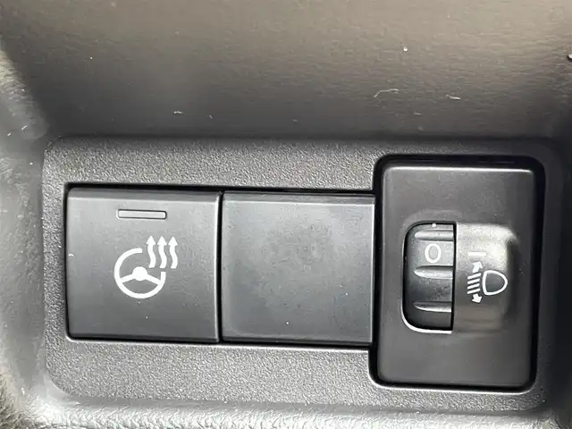 スズキ スペーシア カスタム HYBRID XS 香川県 2025(令7)年 0.1千km ピュアホワイトパール/ブラック2トーン 届出済未使用車/純正９型ナビ/全方位カメラ/デュアルセンサーブレーキサポートII/両側パワースライドドア/レーダークルーズコントロール/リアサーキュレーター/ヘッドアップディスプレイ/ハーフレザーシート/シートヒーター/ハンドルヒーター/LEDヘッドライト/ヘッドライトレベライザー/フォグライト/スマートキー/スペアキー