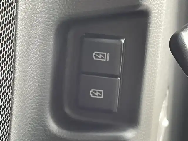 スズキ スペーシア カスタム HYBRID XS 香川県 2025(令7)年 0.1千km ピュアホワイトパール/ブラック2トーン 届出済未使用車/純正９型ナビ/全方位カメラ/デュアルセンサーブレーキサポートII/両側パワースライドドア/レーダークルーズコントロール/リアサーキュレーター/ヘッドアップディスプレイ/ハーフレザーシート/シートヒーター/ハンドルヒーター/LEDヘッドライト/ヘッドライトレベライザー/フォグライト/スマートキー/スペアキー