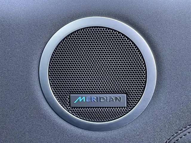 ランドローバー ランドローバー ディスカバリー HSE 静岡県 2020(令2)年 3.9万km サントリーニブラック サンルーフ/黒革/セレクトパック1/・5+2シート/・フロントシートヒーター/・ヒーテッドフロントスクリーン/・プライバシーガラス/・ACC/・自動緊急ブレーキ/・ドライブパック/・レーンデパーチャーワーニング/・デジタルTVチューナー/ブラックデザインパック/MERIDIANスピーカー/純正ナビ/(Bluetooth/AppleCarPlay/CD/USB/フルセグ)/メモリー付パワーシート/BSM/HDC/ESC/電動リアゲート/360°カメラ/LEDライト/ETC2.0/ボディーカラー(サントリーニブラックメタリック)