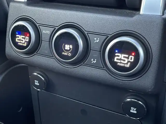 ランドローバー ランドローバー ディスカバリー HSE 静岡県 2020(令2)年 3.9万km サントリーニブラック サンルーフ/黒革/セレクトパック1/・5+2シート/・フロントシートヒーター/・ヒーテッドフロントスクリーン/・プライバシーガラス/・ACC/・自動緊急ブレーキ/・ドライブパック/・レーンデパーチャーワーニング/・デジタルTVチューナー/ブラックデザインパック/MERIDIANスピーカー/純正ナビ/(Bluetooth/AppleCarPlay/CD/USB/フルセグ)/メモリー付パワーシート/BSM/HDC/ESC/電動リアゲート/360°カメラ/LEDライト/ETC2.0/ボディーカラー(サントリーニブラックメタリック)