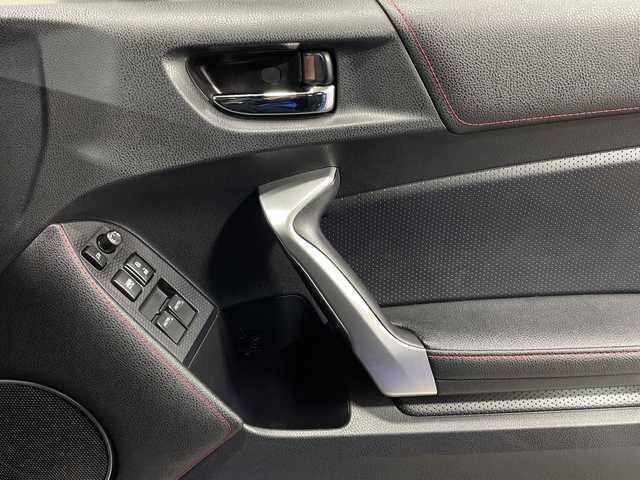 スバル ＢＲＺ S 神奈川県 2016(平28)年 4.4万km WRブルーパール 社外SDナビ/バックカメラ/クルーズコントロール/横滑り防止装置/ETC/HIDヘッドライト/pioneer製ツイーター/フォグランプ/オートライト/ウィンカーミラー/電動格納ミラー/純正17インチAW/シートリフター/プッシュスタート/スマートキー/フロアマット