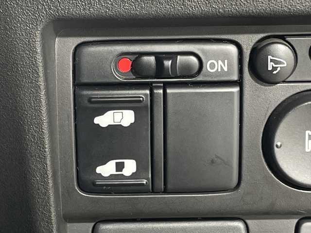 ホンダ フリード ハイブリット 神奈川県 2013(平25)年 3.2万km プレミアムホワイトパール 純正9インチナビ【VXM-135VFN】/AM　FM　DVD　CD　Bluetooth/片側パワースライドドア/バックカメラ/クルーズコントロール/ETC/スマートキー×2/純正フロアマット/保証書/取扱説明書/前後ドライブレコーダー/ディスチャージヘッドライト/フォグランプ/電動格納ミラー/VSA