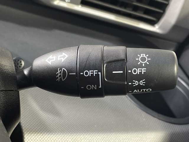 ホンダ フリード ハイブリット 神奈川県 2013(平25)年 3.2万km プレミアムホワイトパール 純正9インチナビ【VXM-135VFN】/AM　FM　DVD　CD　Bluetooth/片側パワースライドドア/バックカメラ/クルーズコントロール/ETC/スマートキー×2/純正フロアマット/保証書/取扱説明書/前後ドライブレコーダー/ディスチャージヘッドライト/フォグランプ/電動格納ミラー/VSA