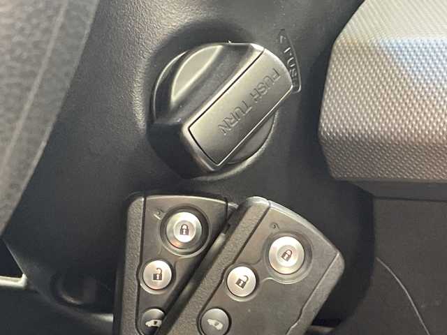 ホンダ フリード ハイブリット 神奈川県 2013(平25)年 3.2万km プレミアムホワイトパール 純正9インチナビ【VXM-135VFN】/AM　FM　DVD　CD　Bluetooth/片側パワースライドドア/バックカメラ/クルーズコントロール/ETC/スマートキー×2/純正フロアマット/保証書/取扱説明書/前後ドライブレコーダー/ディスチャージヘッドライト/フォグランプ/電動格納ミラー/VSA