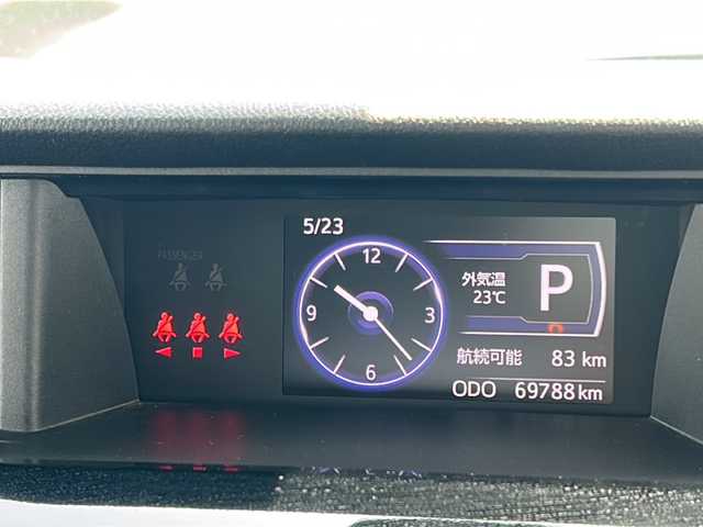 トヨタ ルーミー カスタムG－T 石川県 2018(平30)年 7万km パールホワイトⅢ 8インチ社外ナビ〔AVIC-CL901〕/　・フルセグTV/　・CD/DVD/　・Bluetooth接続/　・SDミュージックサーバー/　・AM/FMラジオ/バックカメラ/ETC/前席シートヒーター/両側パワースライドドア/LEDヘッドライト/プッシュスタート/スマートキー