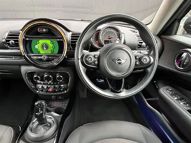 ＭＩＮＩ ＢＭＷ ミニ クラブマン クーパーD 香川県 2020(令2)年 4.4万km MINI Yoursエニグマティックブラック ペッパーパッケージ/コンフォートアクセス/純正ナビ/Bカメラ/ETC/インテリジェンスセーフティ/ACC/パークアシスト/ブラック17インチAW/LEDヘッドライト/フォグライト/アンビエントライト