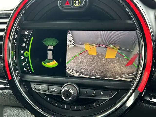 ＭＩＮＩ ＢＭＷ ミニ クラブマン クーパーD 香川県 2020(令2)年 4.4万km MINI Yoursエニグマティックブラック ペッパーパッケージ/コンフォートアクセス/純正ナビ/Bカメラ/ETC/インテリジェンスセーフティ/ACC/パークアシスト/ブラック17インチAW/LEDヘッドライト/フォグライト/アンビエントライト