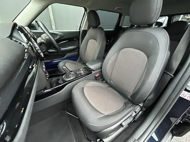 ＭＩＮＩ ＢＭＷ ミニ クラブマン クーパーD 香川県 2020(令2)年 4.4万km MINI Yoursエニグマティックブラック ペッパーパッケージ/コンフォートアクセス/純正ナビ/Bカメラ/ETC/インテリジェンスセーフティ/ACC/パークアシスト/ブラック17インチAW/LEDヘッドライト/フォグライト/アンビエントライト