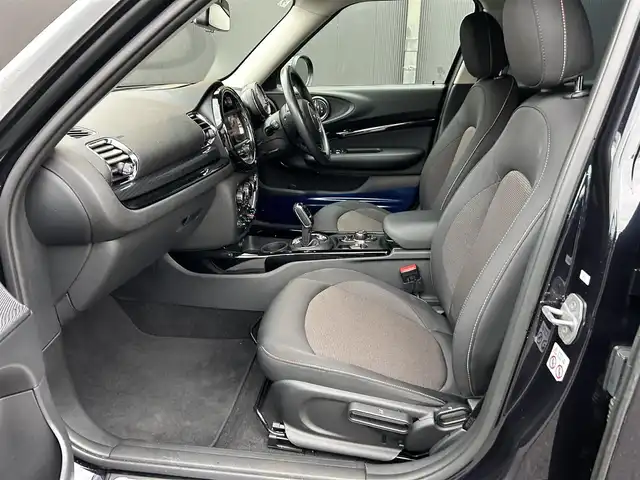 ＭＩＮＩ ＢＭＷ ミニ クラブマン クーパーD 香川県 2020(令2)年 4.4万km MINI Yoursエニグマティックブラック ペッパーパッケージ/コンフォートアクセス/純正ナビ/Bカメラ/ETC/インテリジェンスセーフティ/ACC/パークアシスト/ブラック17インチAW/LEDヘッドライト/フォグライト/アンビエントライト