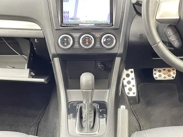 スバル インプレッサ ＸＶ ハイブリッド 2．0i－L アイサイト 千葉県 2014(平26)年 4.9万km デザートカーキ レザーシート/スバルアイサイト/・衝突軽減ブレーキ/・レーンキープアシスト/・横滑り防止装置/社外7インチナビ/CD DVD SD BT フルセグ/バックカメラ/レーダークルーズコントロール/前席シートヒーター/HIDオートライト/純正17インチアルミホイール/革巻きステアリング/パドルシフト/フロントフォグランプ/スマートキー/プッシュスタート/ETC